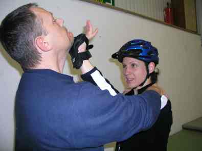 nein%20heisst%20nein%20birgit%20schlemper%20selbstbehauptung%20kinder%20ungendliche%20maedchen